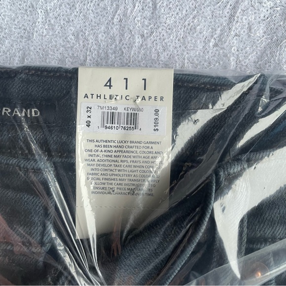 Lucky Brand Advanced Stretch - Picture 3 of 5